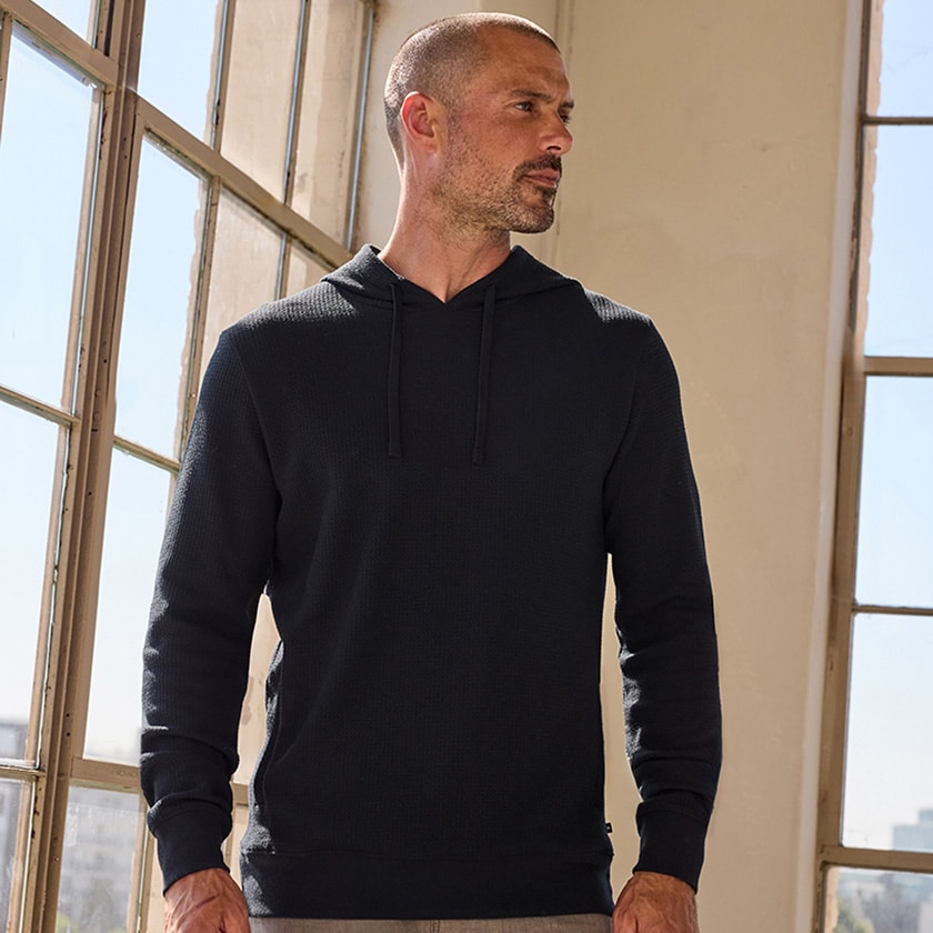 Hoodies & Sweatshirts