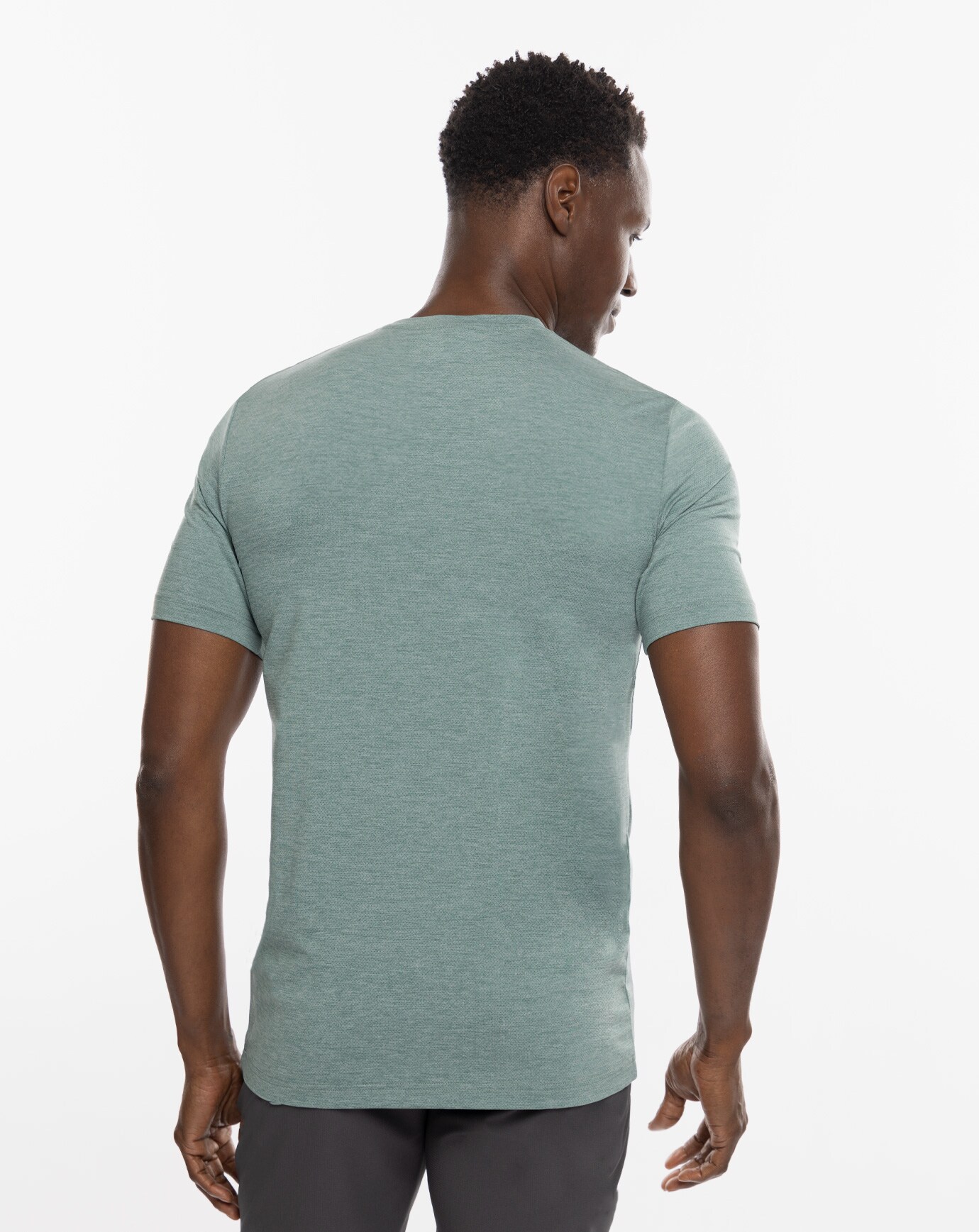 SCENIC VISTA ACTIVE TEE | TravisMathew