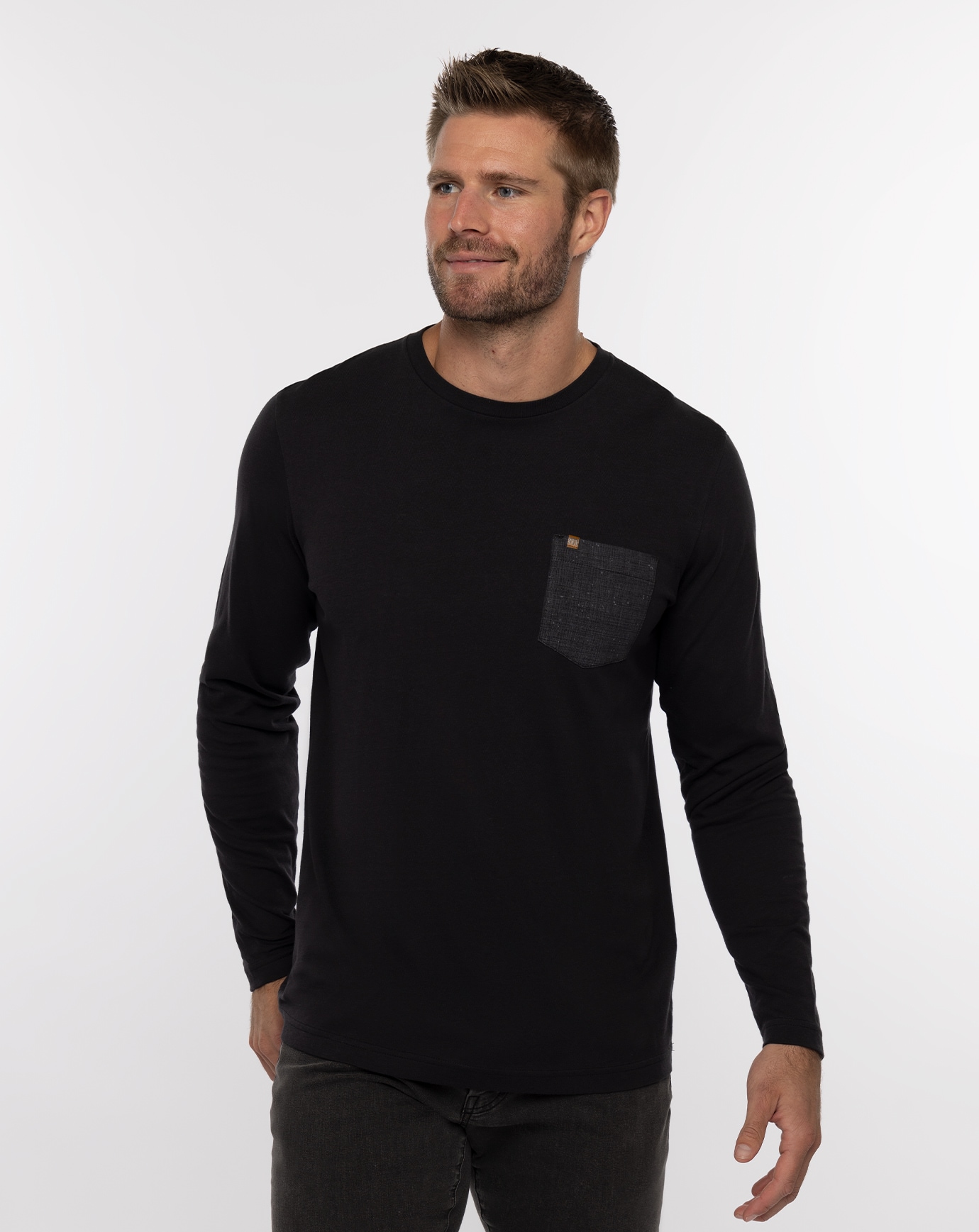 BEERS AND CHEERS LONG SLEEVE TEE_1MX387_0BLK_