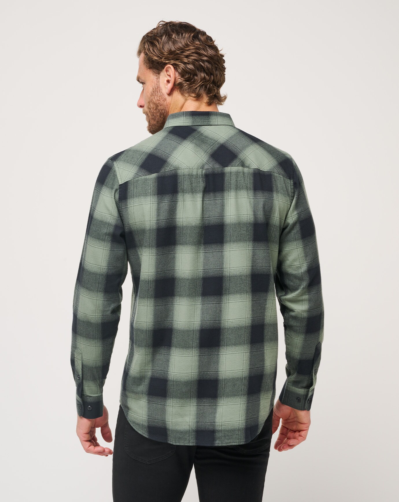 CLOUD FLANNEL PLAID BUTTON-UP Image Thumbnail 3