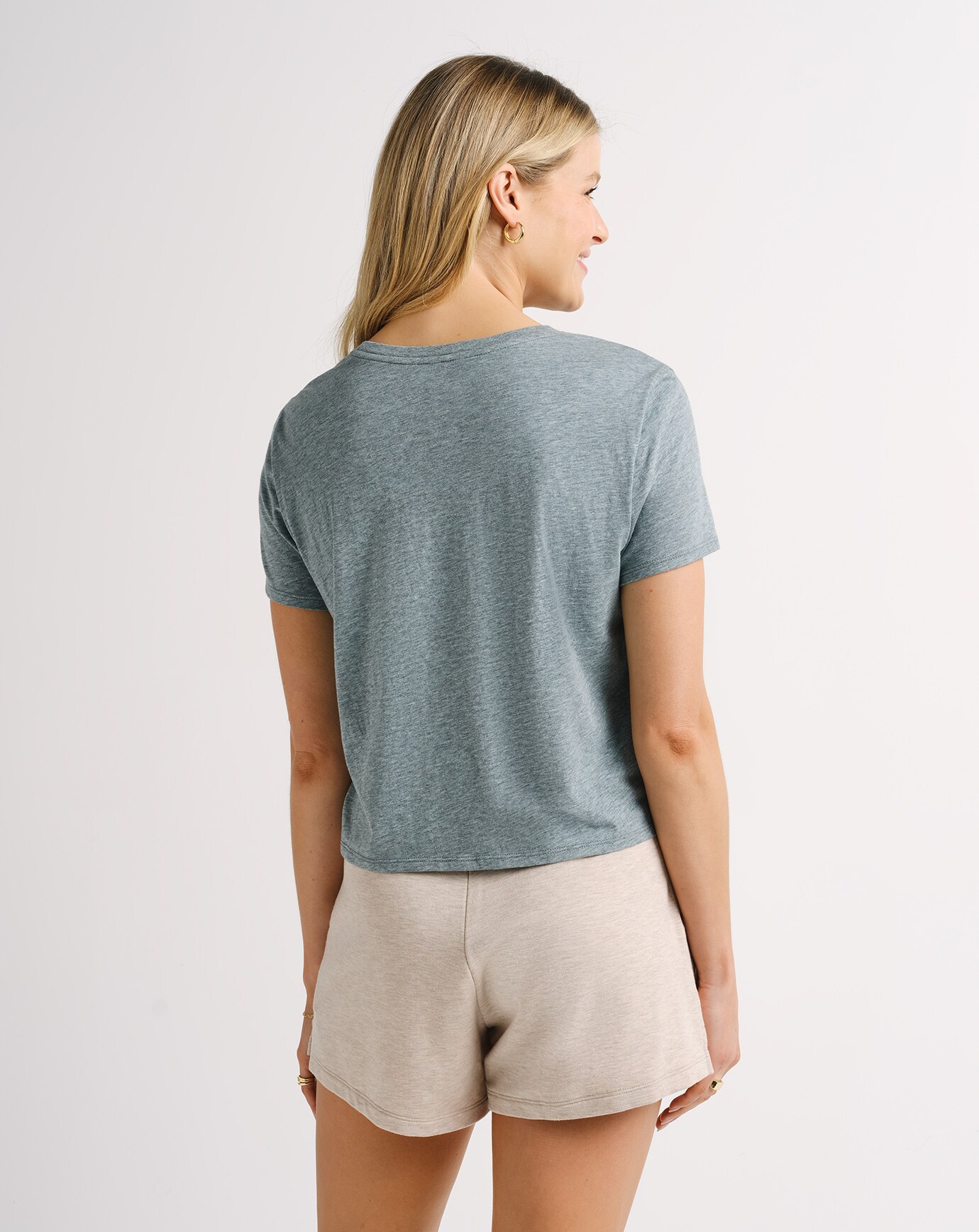 VEGAS RESORT 2.0 CROP TEE Image Thumbnail 3