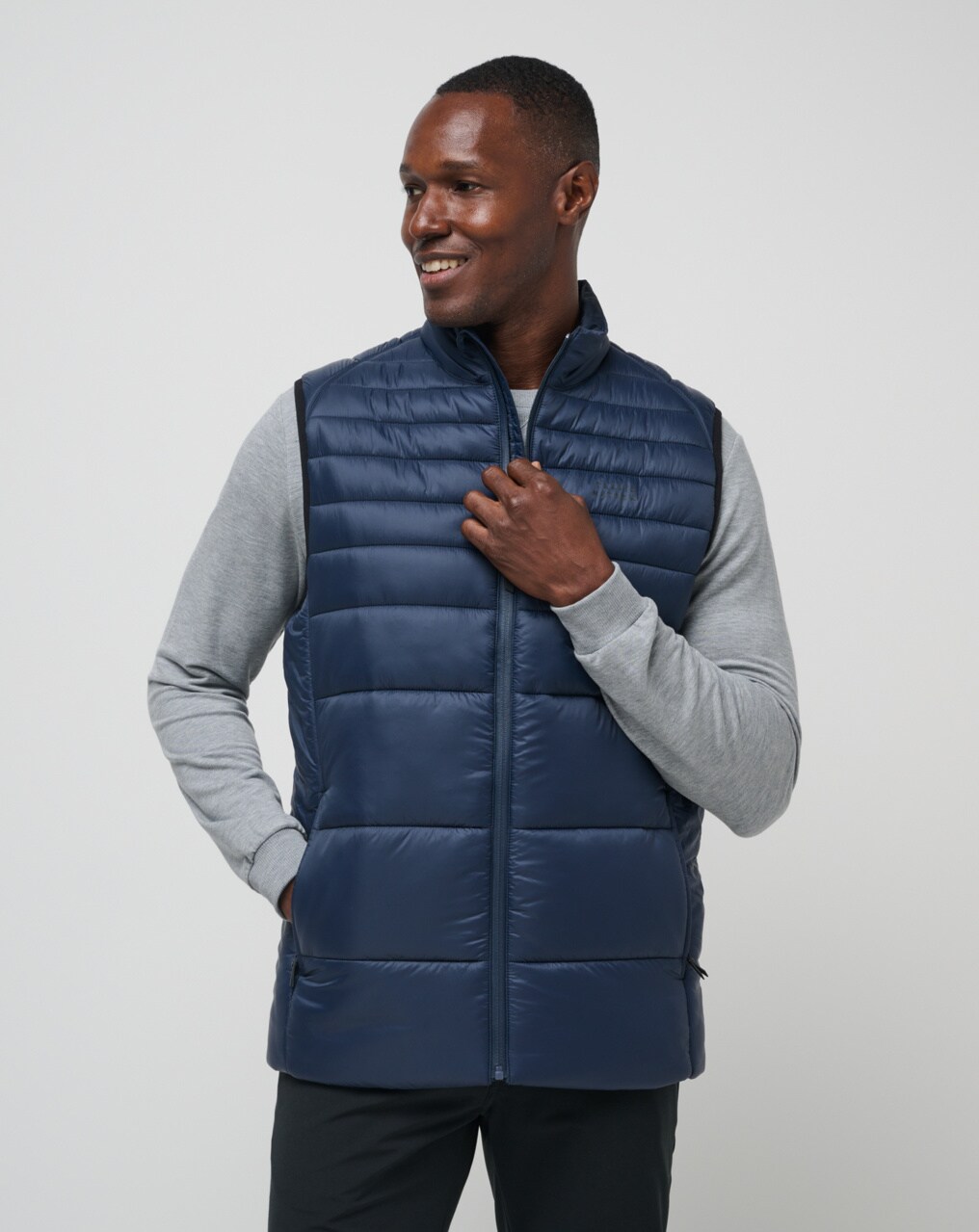 TravisMathew Men s Aves Tech Puffer Golf Vest in Total Eclipse Size 3XL