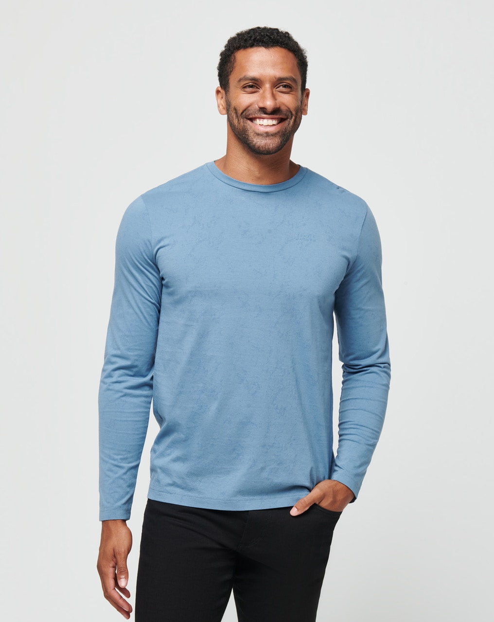 Shirt with one long sleeve and deals one short sleeve