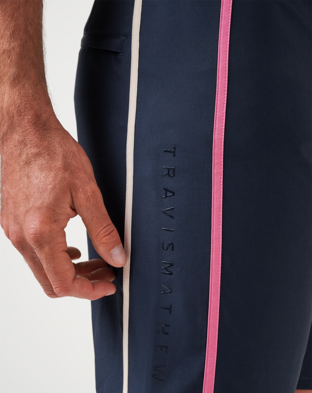 Breakwater Sport Short -Stripe - Halsey 44