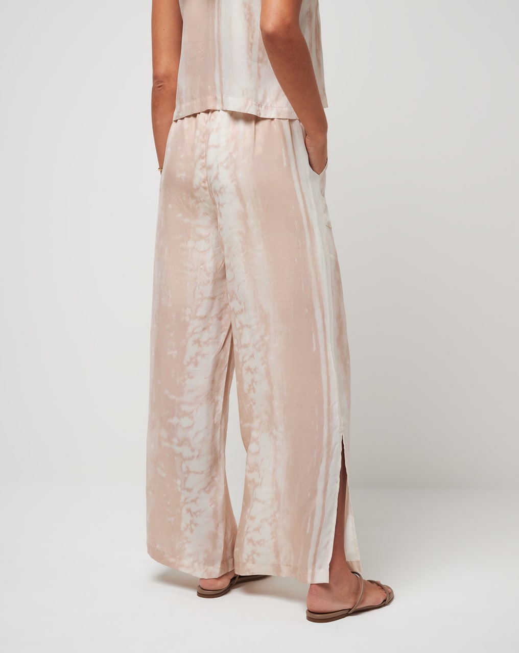 ON THE WING WIDE LEG PANT | TravisMathew
