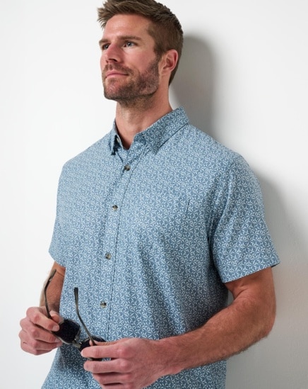 TECHWOVEN COUNTRY MILE BUTTON-UP Image Thumbnail 4