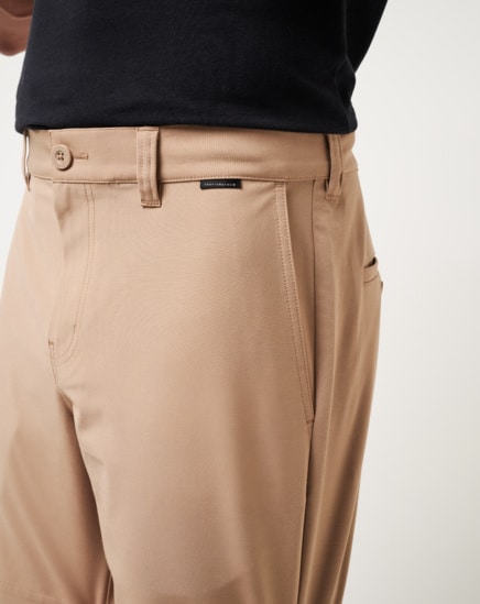 TECH CHINO SHORT 8IN Image Thumbnail 3