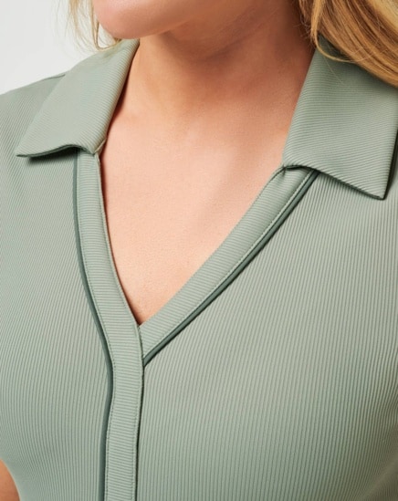 TROPICAL OUTLOOK MOVEKNIT RIB POLO Image Thumbnail 2