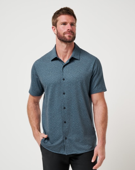KNIT FEATHERWEIGHT NIGHT BUTTON-UP Image Thumbnail 0