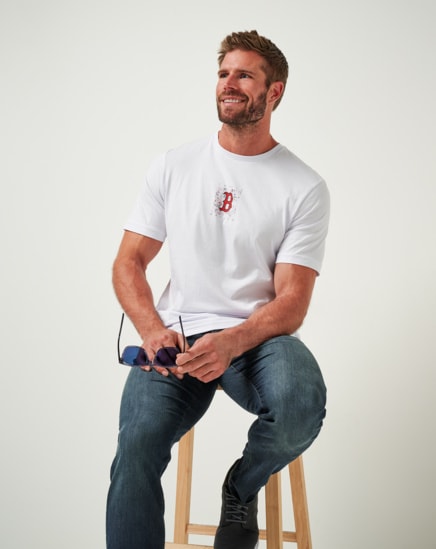 BOSTON RED SOX IN THE DUGOUT TEE Image Thumbnail 4