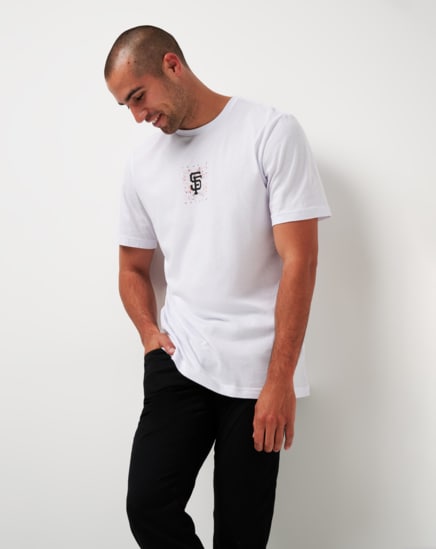 SAN FRANCISCO GIANTS IN THE DUGOUT TEE Image Thumbnail 4